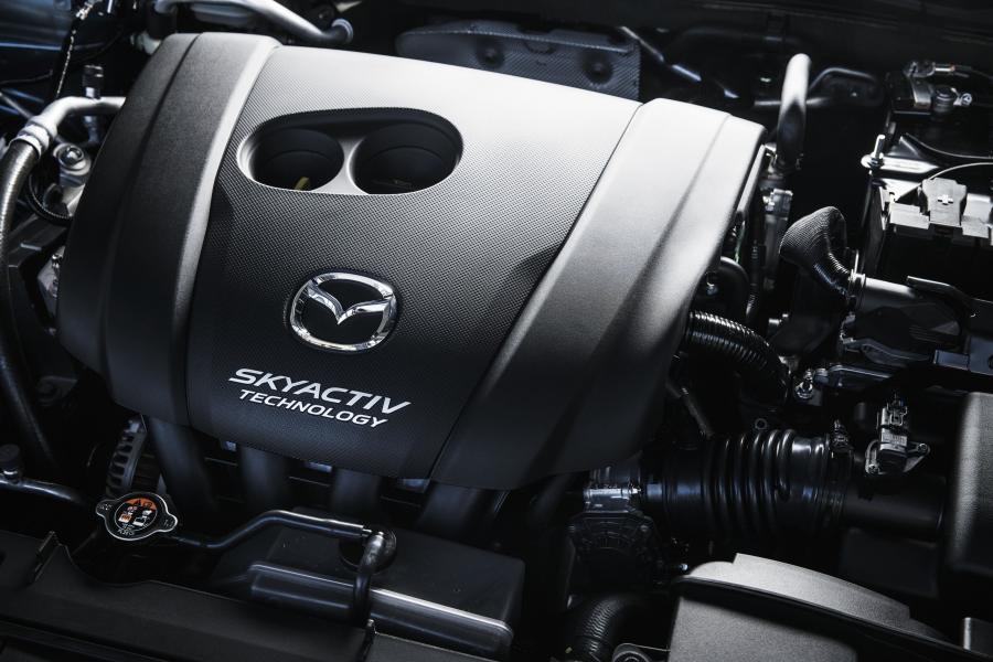Моторный отсек Mazda3 Maxx Hatchback 2016 года  (AU) (фото 6 из 22)